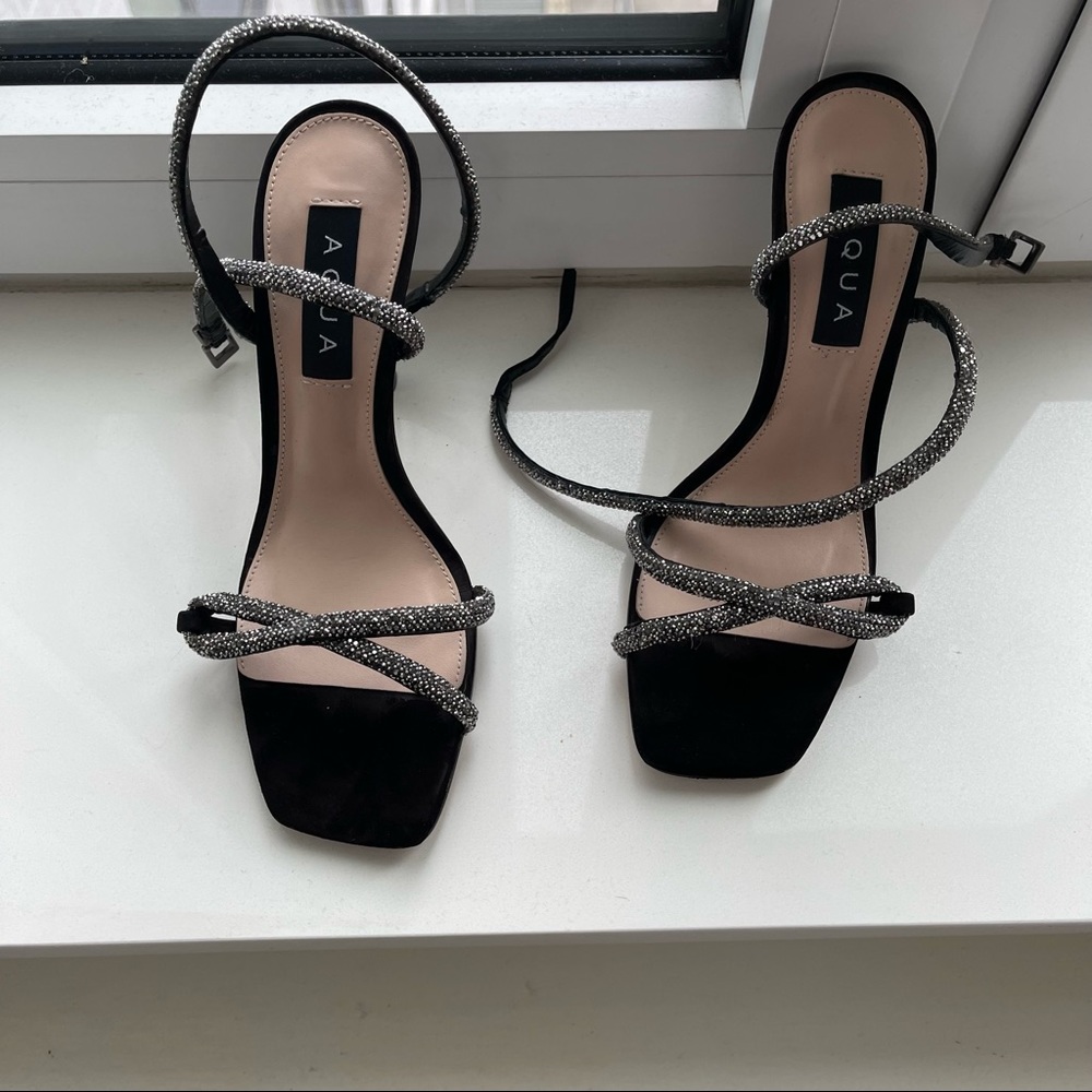 *WORN ONCE* beautiful AQUA heels